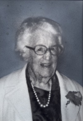 Mrs Laura Mawhinney