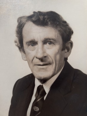 Mr G L Johns